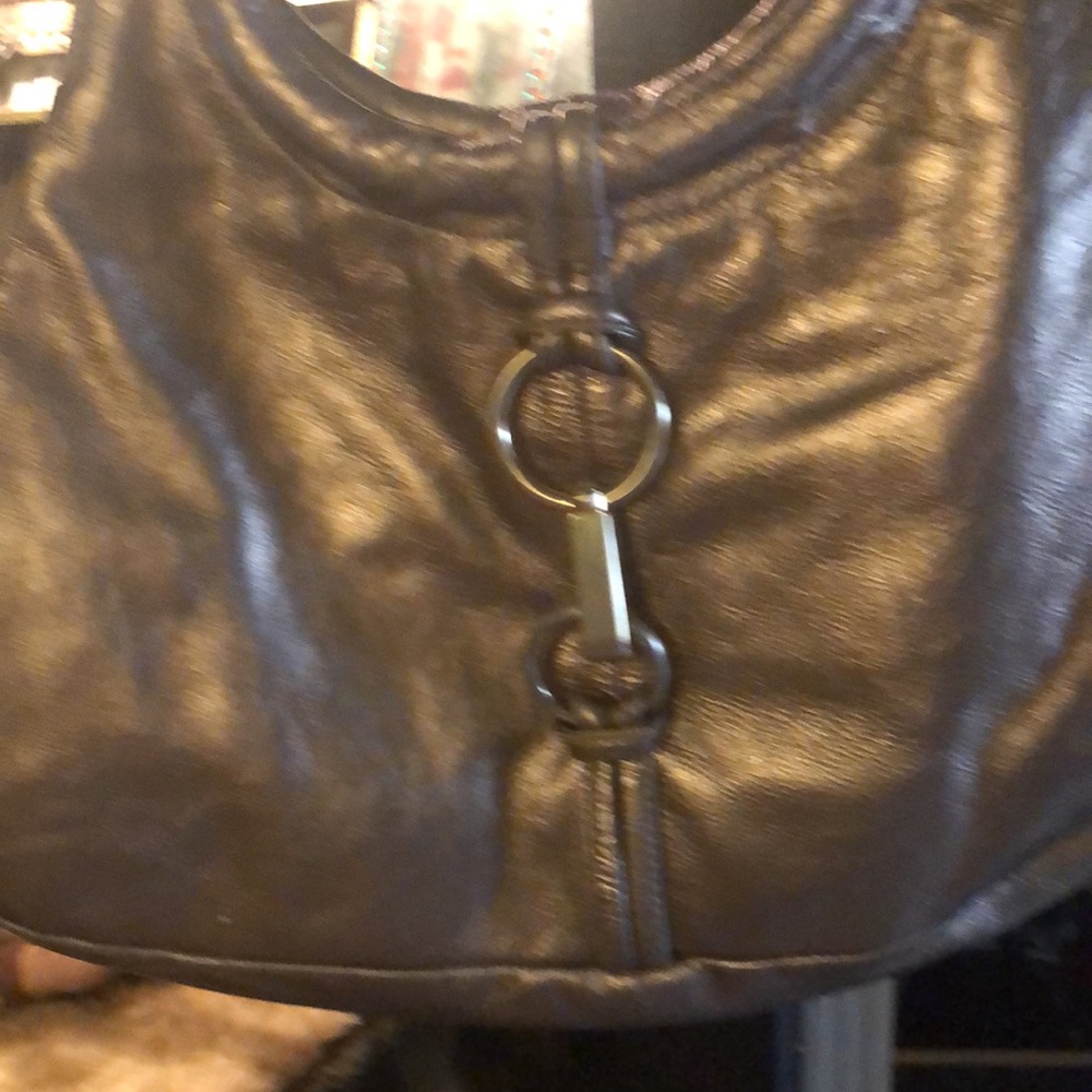 A handbag - Picture 8 of 8